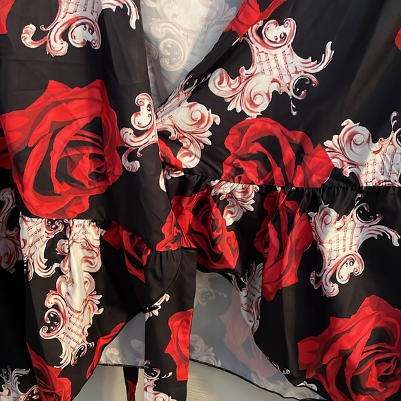 Jane Chic Designs The Classic Rose Belted Top - Picture 9 of 11